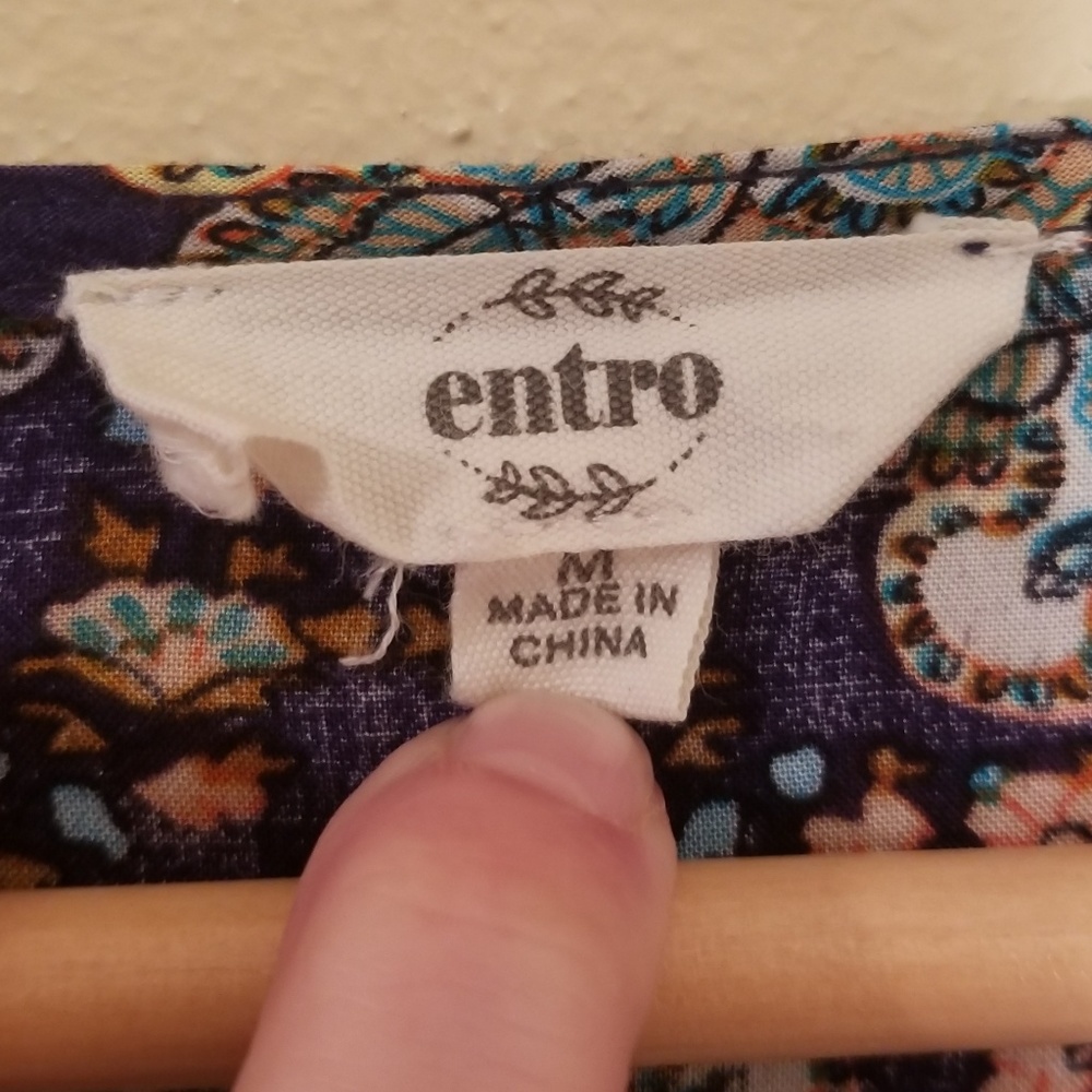 Entro Bell Cross Neck Sleeve Top - Picture 6 of 8